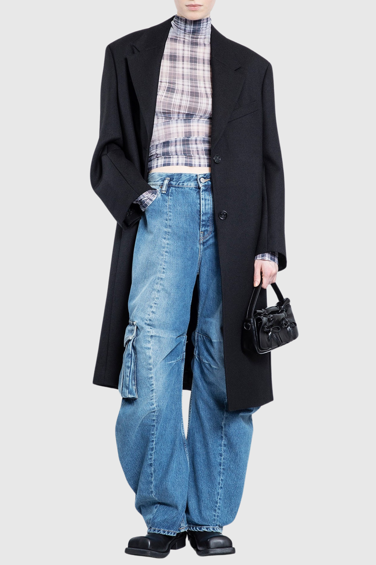Effortlessly Elegant Garment with a Timeless Design