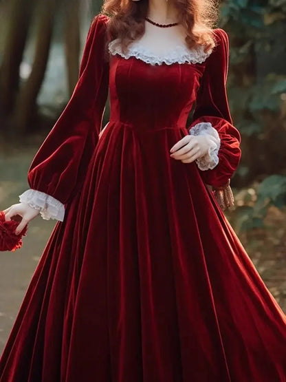 Classic Vintage & Enduringly Stylish Dress