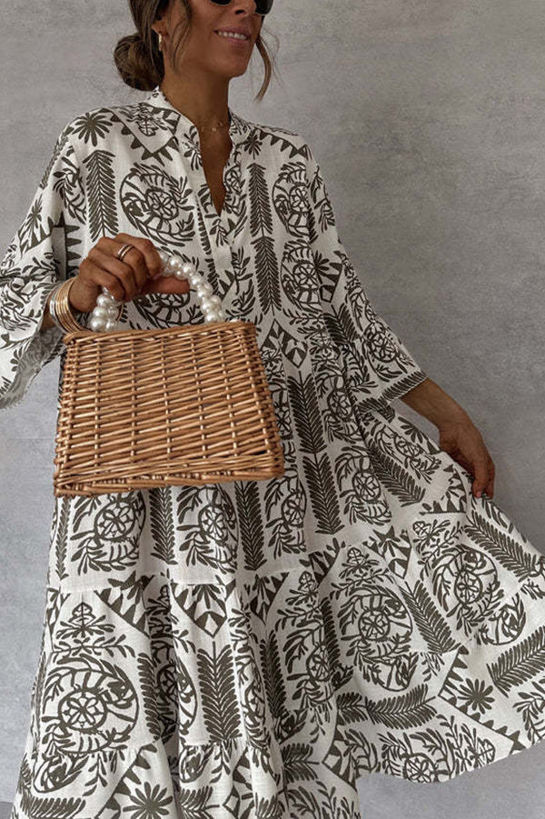 Effortlessly Elegant Dress with a Timeless Design