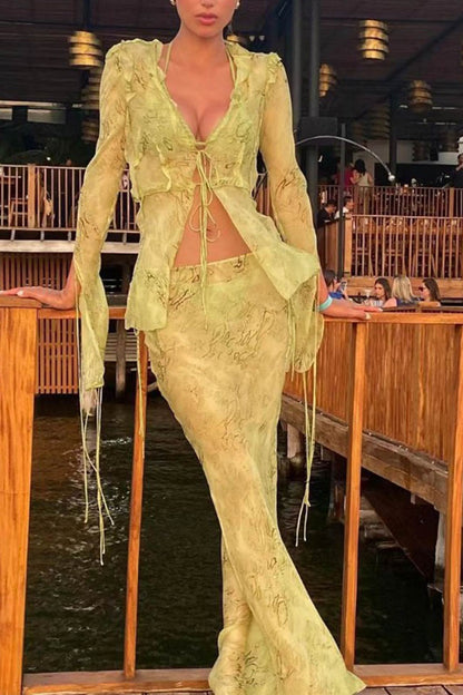 Classic Vintage Cardigan with a Flattering Fit