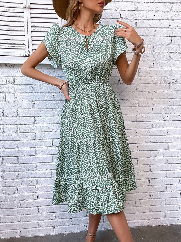 Classic Vintage Dress with a Flattering Fit