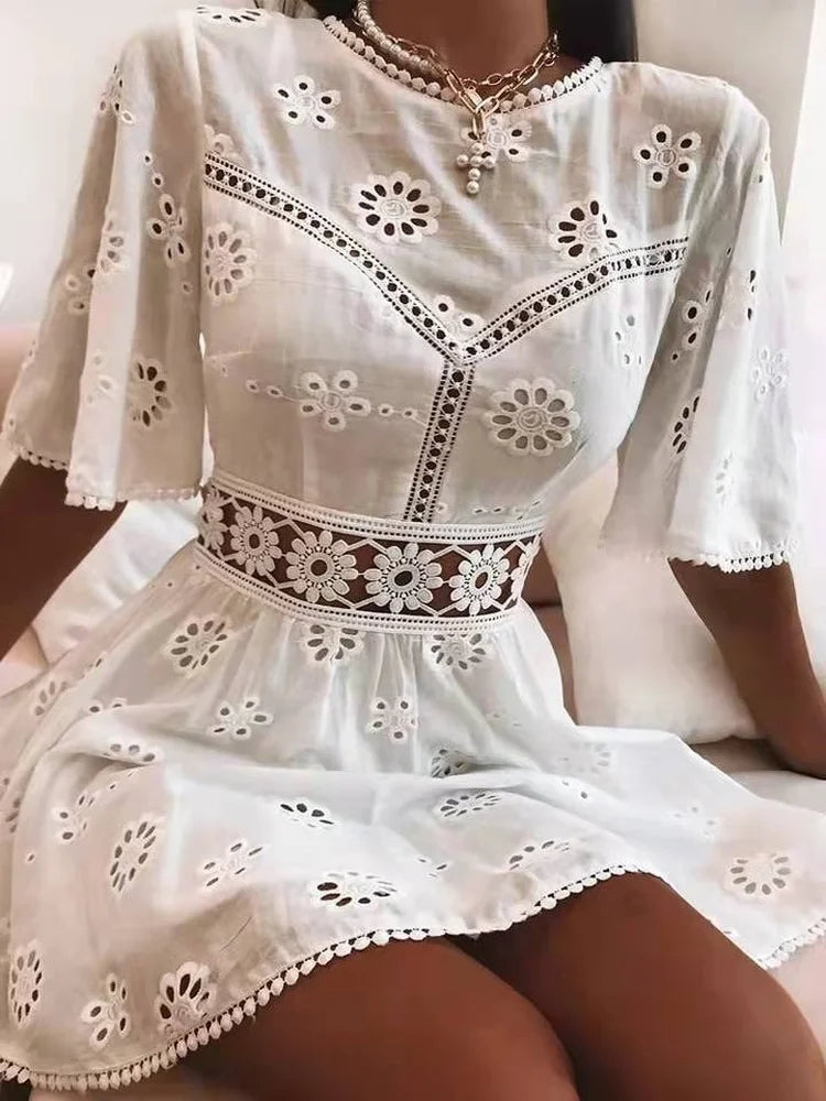 Sophisticated Dress with a Clean Classic Look