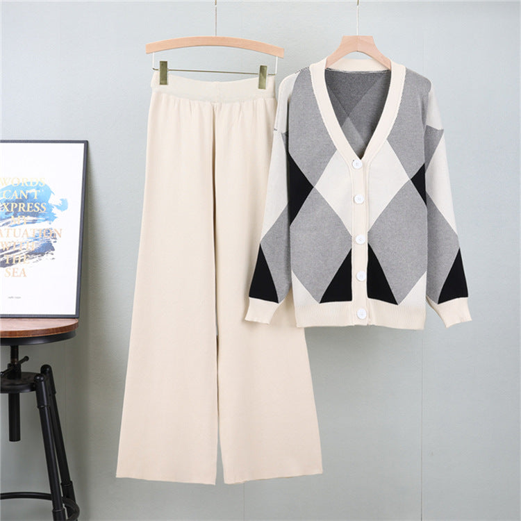 Beautifully Crafted Cardigan in a Classic Style
