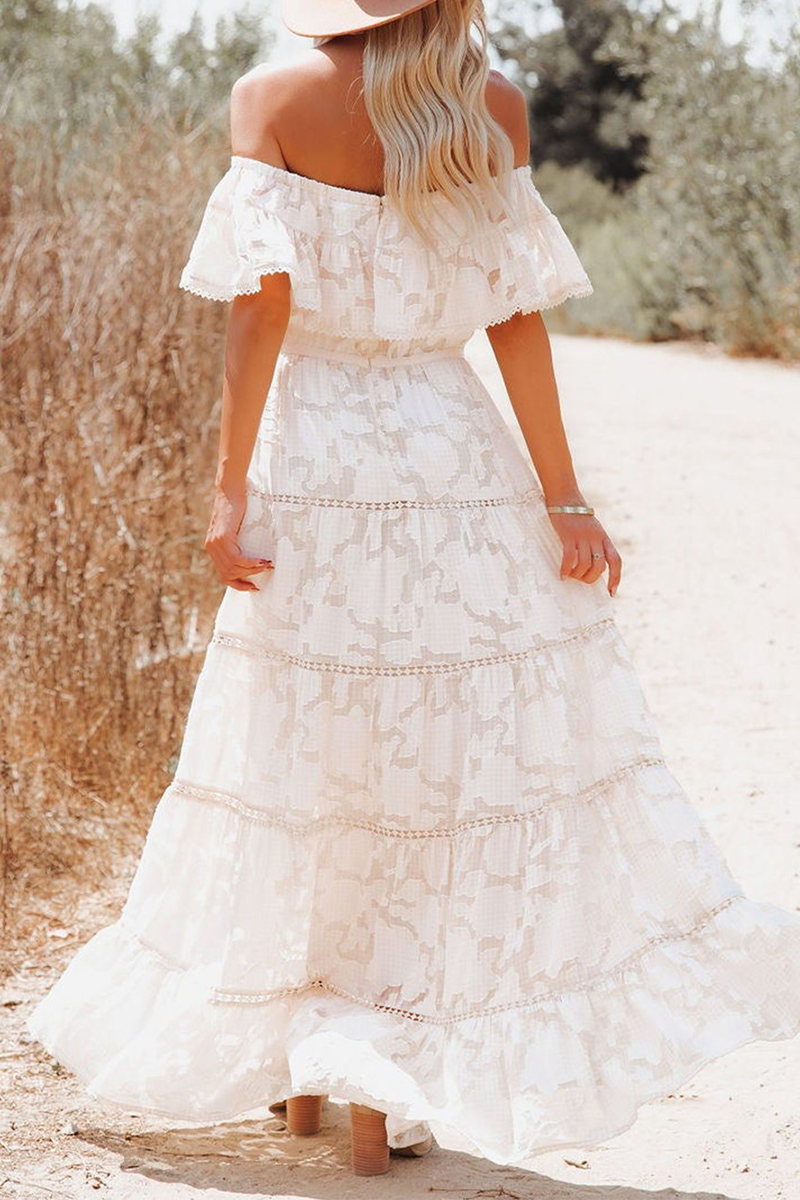 Beautifully Finished Dress in a Timeless Design
