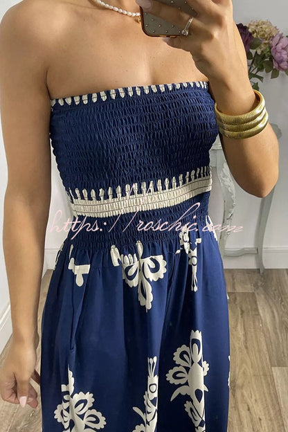 Gracefully Styled Garment for Any Occasion
