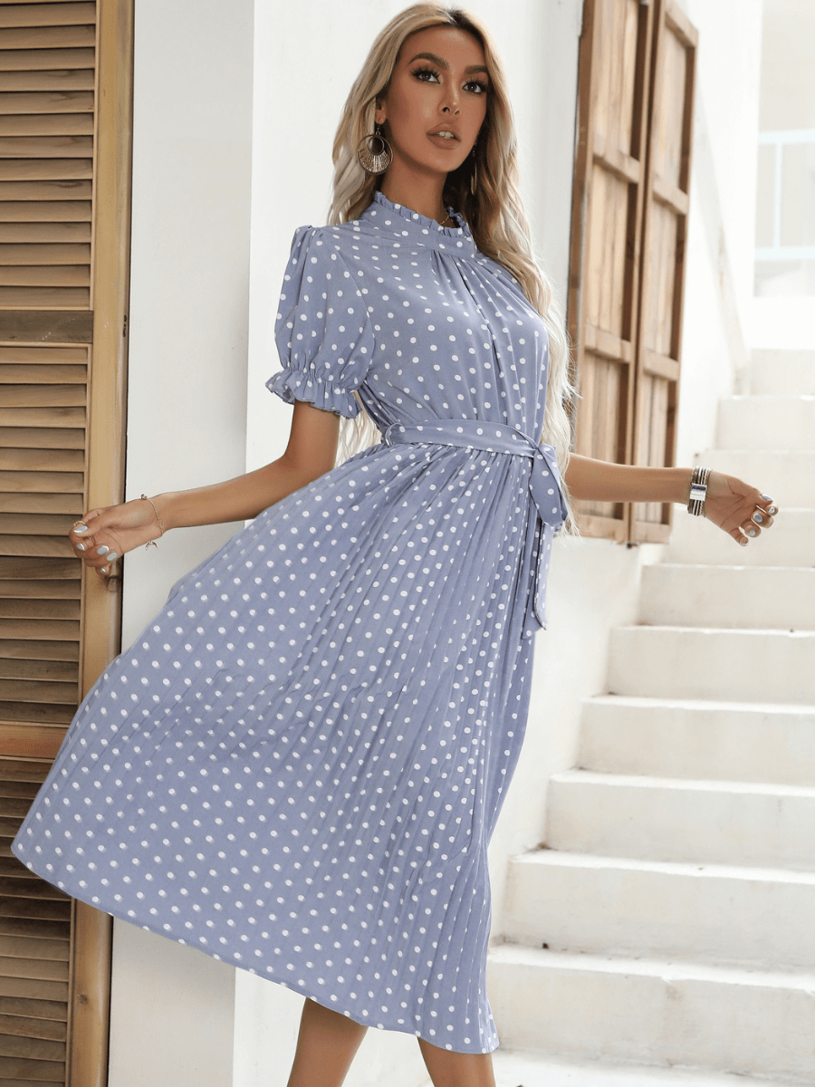Classic Vintage Dress with a Flattering Fit