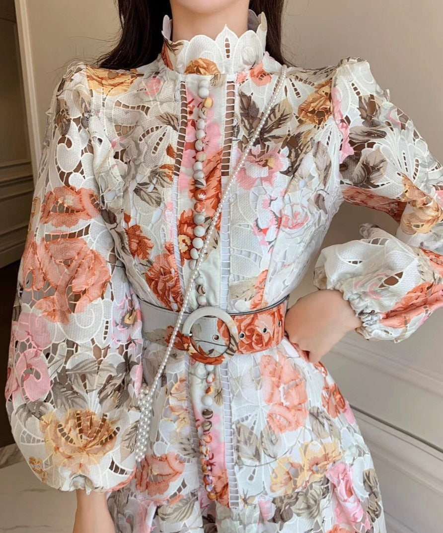 Well Tailored Dress with a Graceful Silhouette