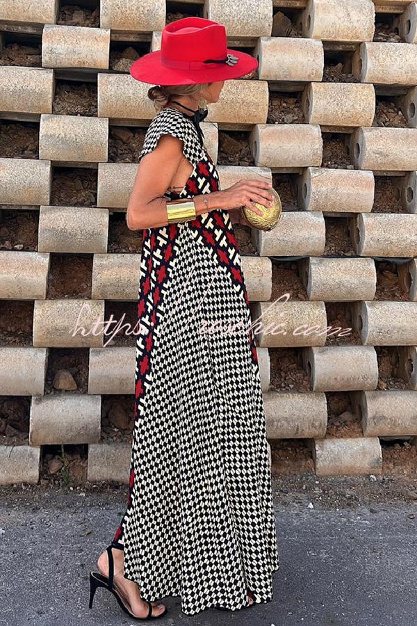 Classic Vintage Dress with a Flattering Fit