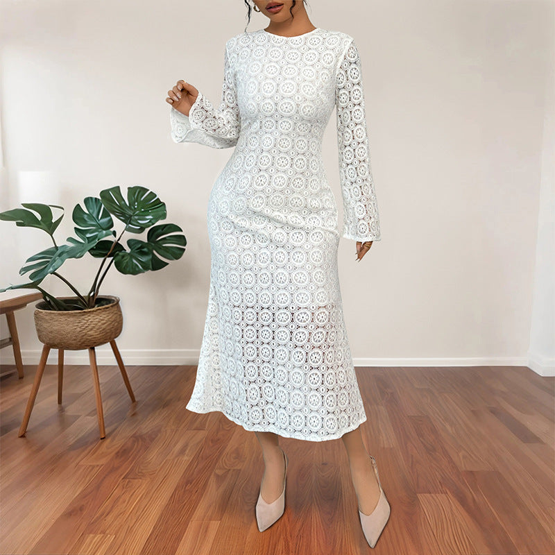 Well Tailored Dress with a Graceful Silhouette