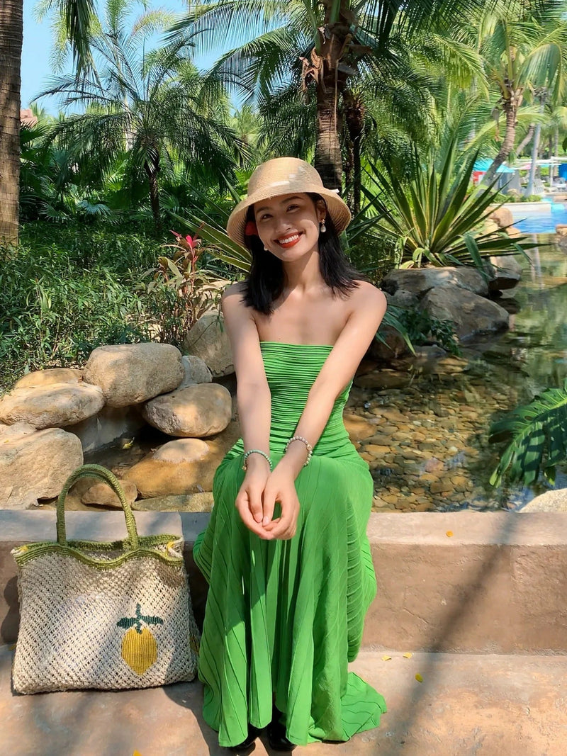 Beautifully Crafted Dress in a Classic Style