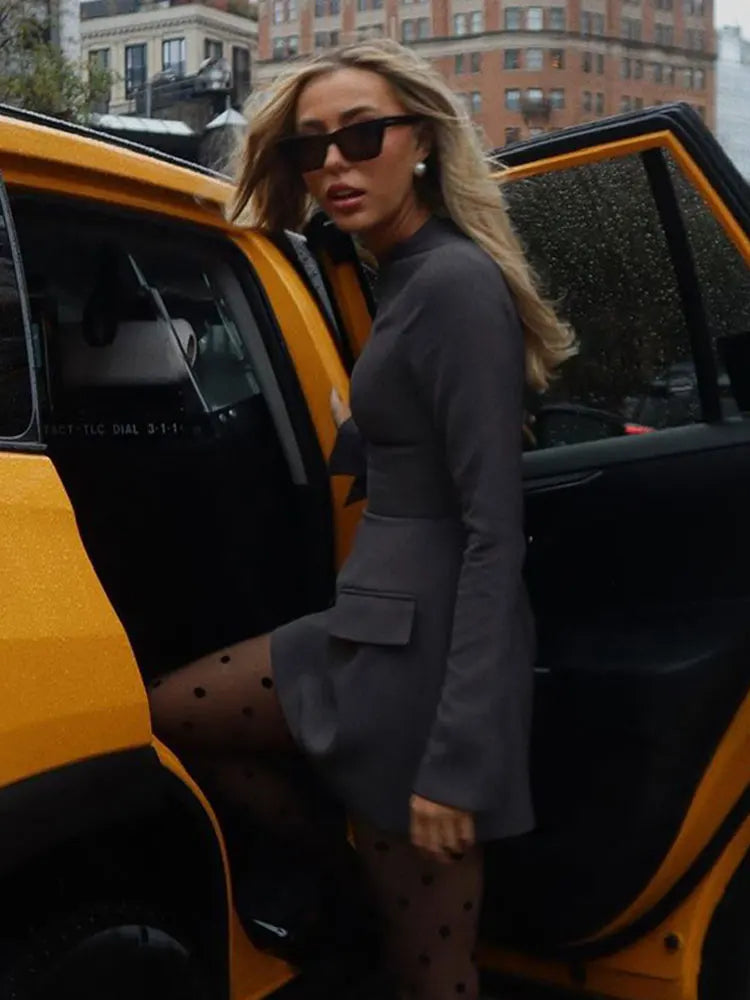 Well Tailored Dress with a Graceful Silhouette