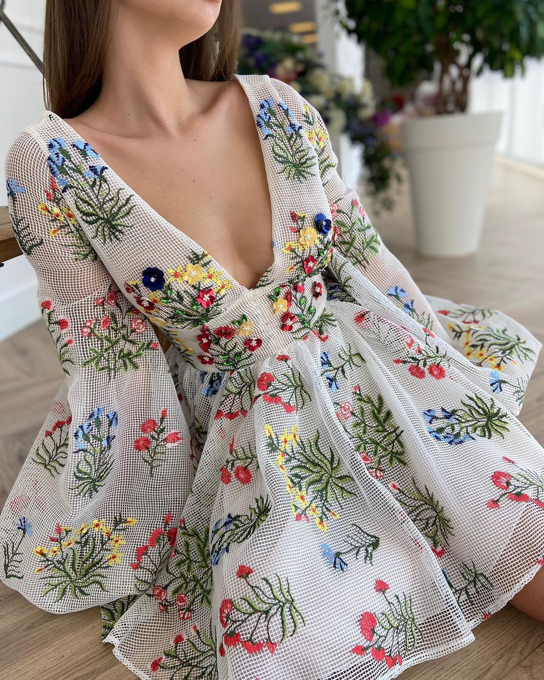 Well Tailored Dress with a Graceful Silhouette