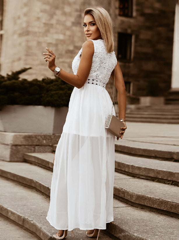 Well Tailored Dress with a Graceful Silhouette