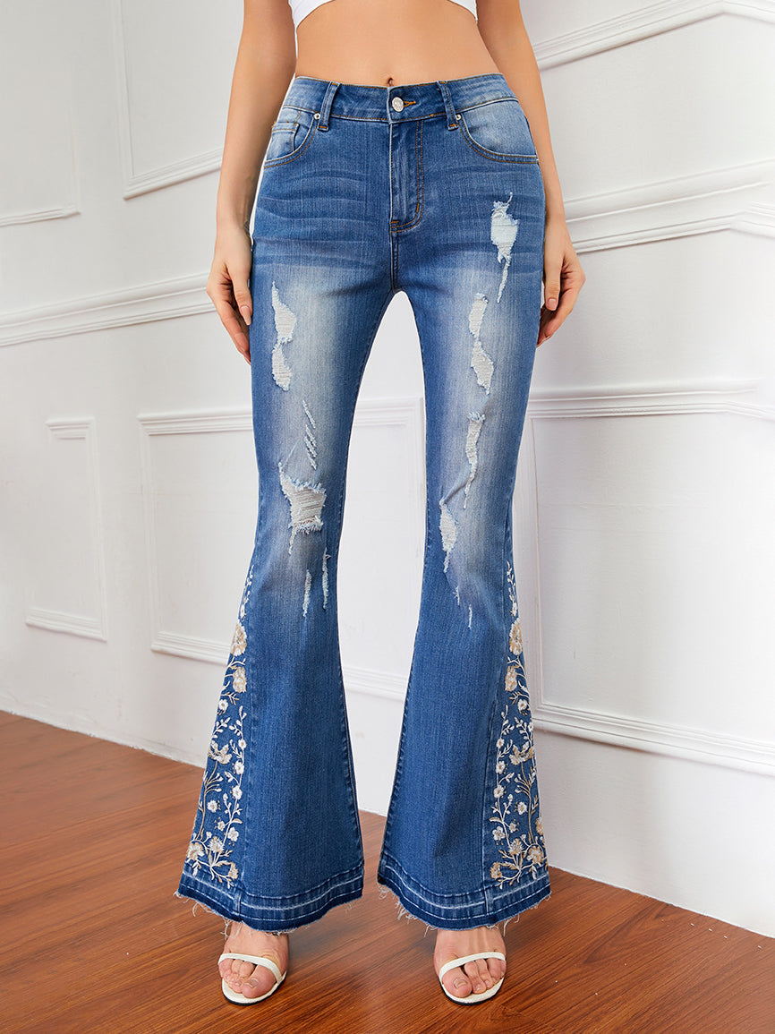 Effortlessly Elegant Garment with a Timeless Design