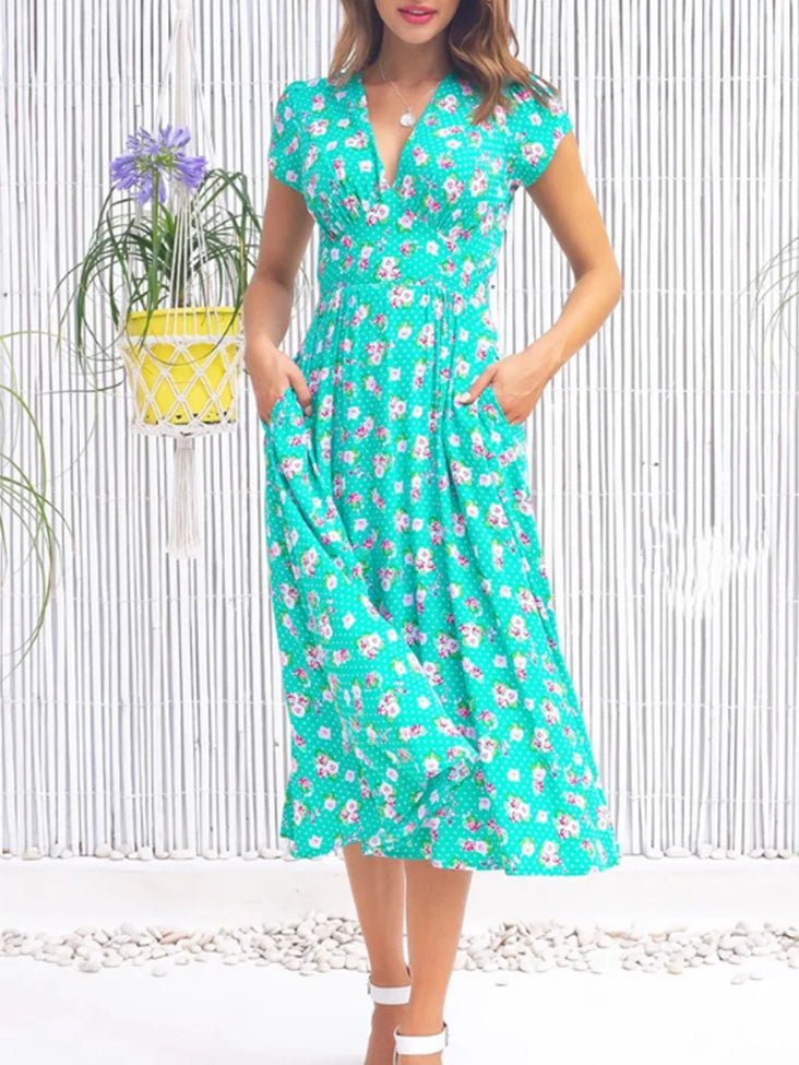 Classic Vintage Dress with a Flattering Fit