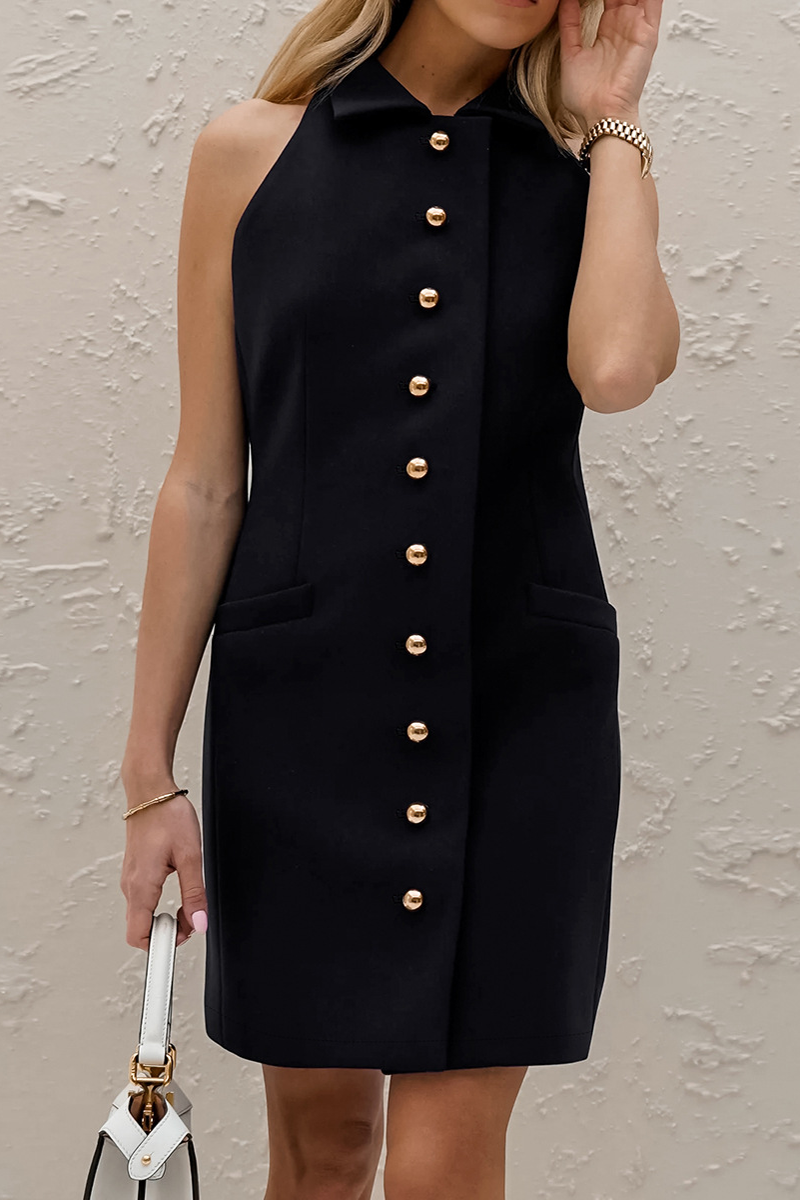 Beautifully Finished Dress in a Timeless Design