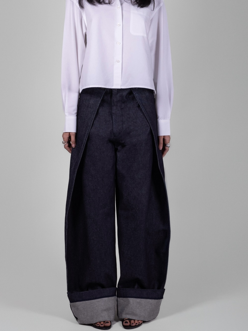 Well Tailored Garment with a Graceful Silhouette