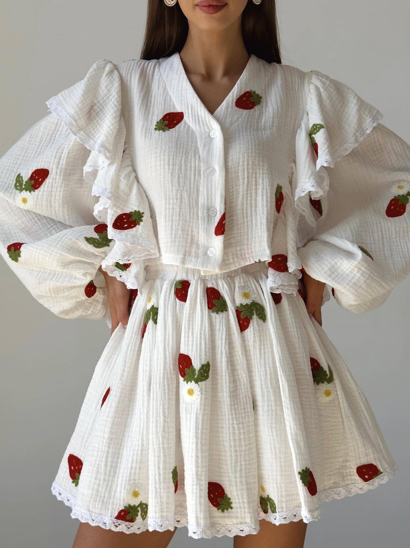 Sophisticated Garment with a Clean Classic Look