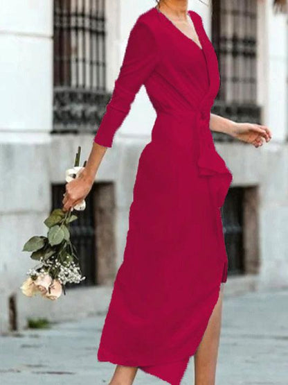 Well Tailored Dress with a Graceful Silhouette