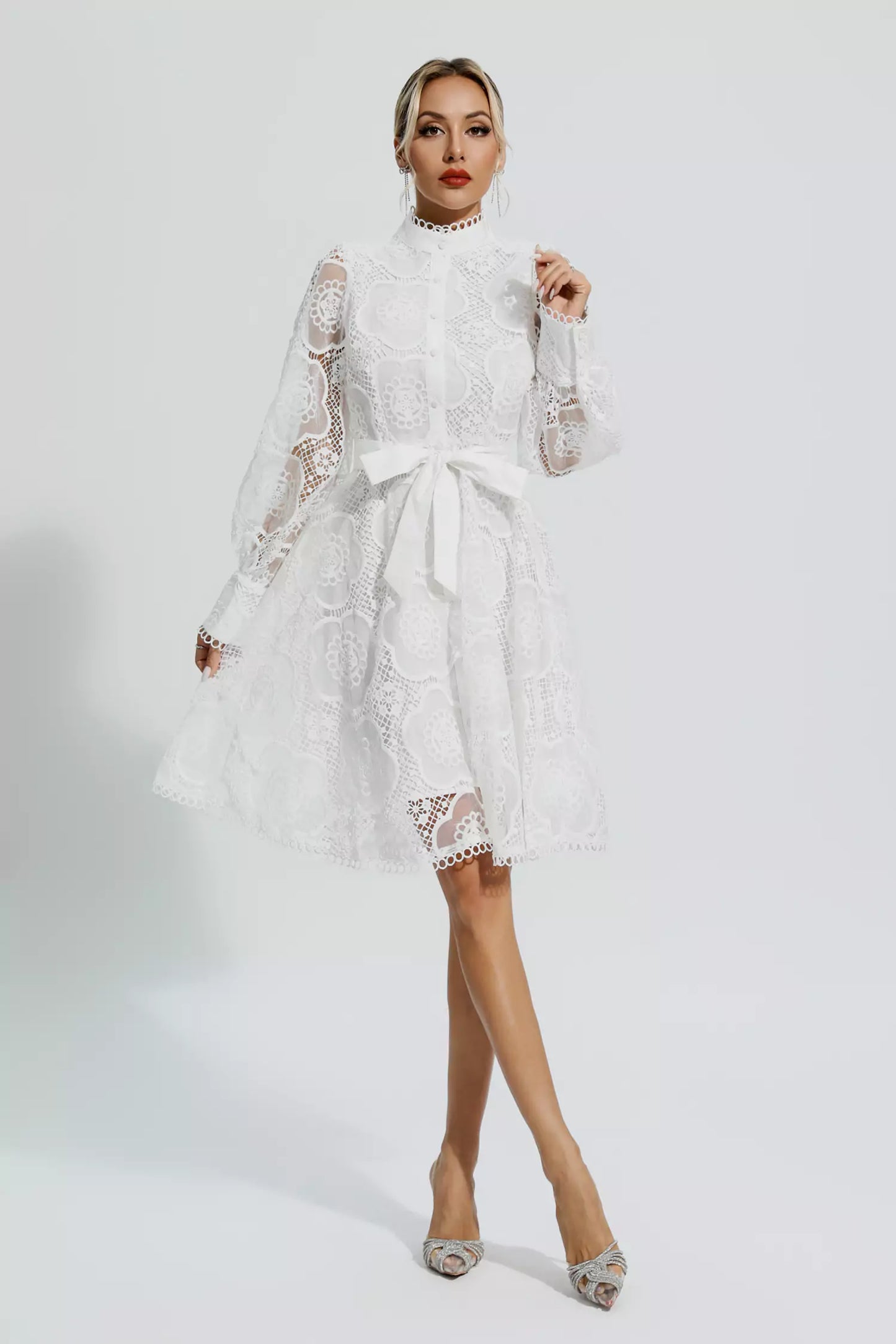 Beautifully Finished Dress in a Timeless Design
