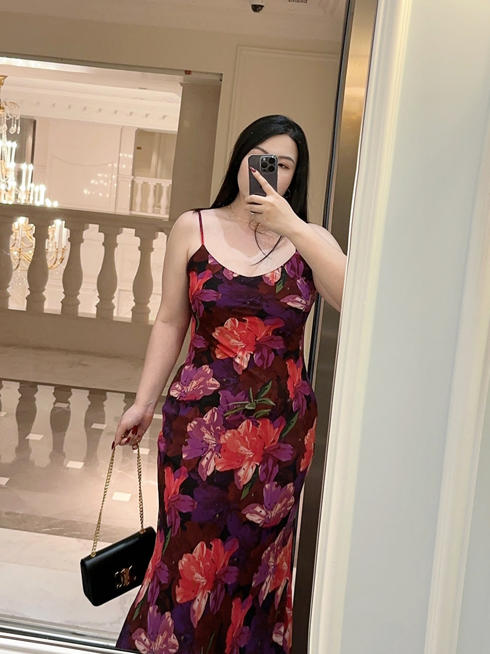 Beautifully Crafted Dress in a Classic Style
