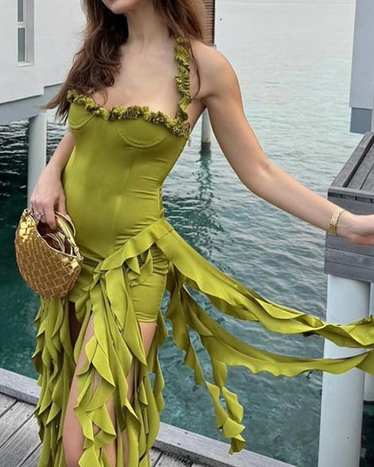 Effortlessly Elegant Dress with a Timeless Design