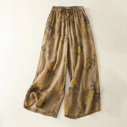 Effortlessly Elegant Pants with a Timeless Design