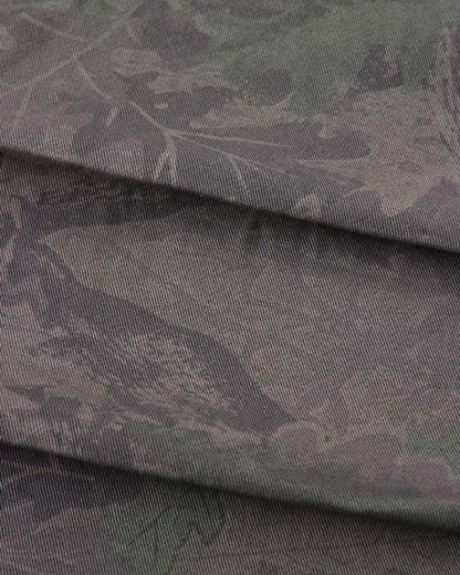 Effortlessly Elegant Pants with a Timeless Design