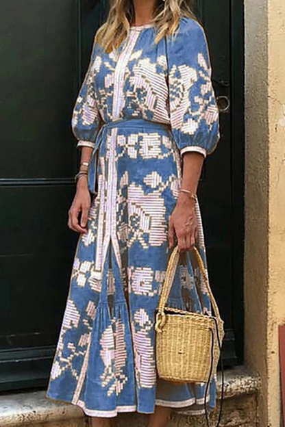 Effortlessly Elegant Dress with a Timeless Design