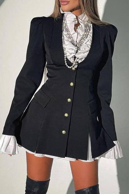 Well Tailored Dress with a Graceful Silhouette