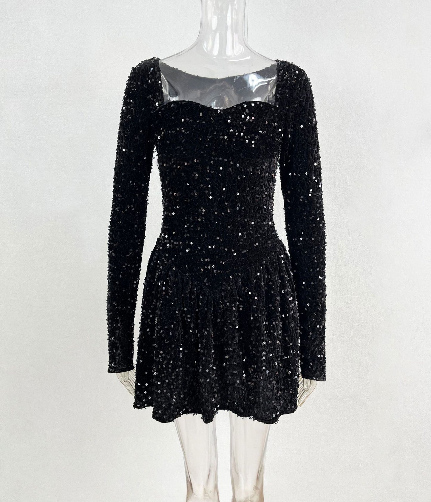 Well Tailored Garment with a Graceful Silhouette