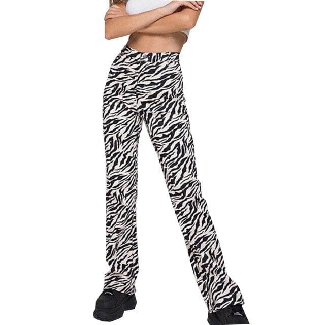 Well Tailored Pants with a Graceful Silhouette