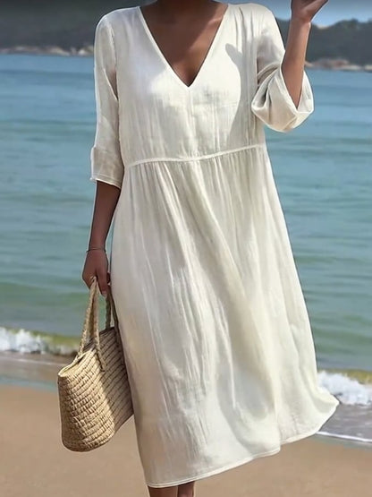 Beautifully Finished Dress in a Timeless Design