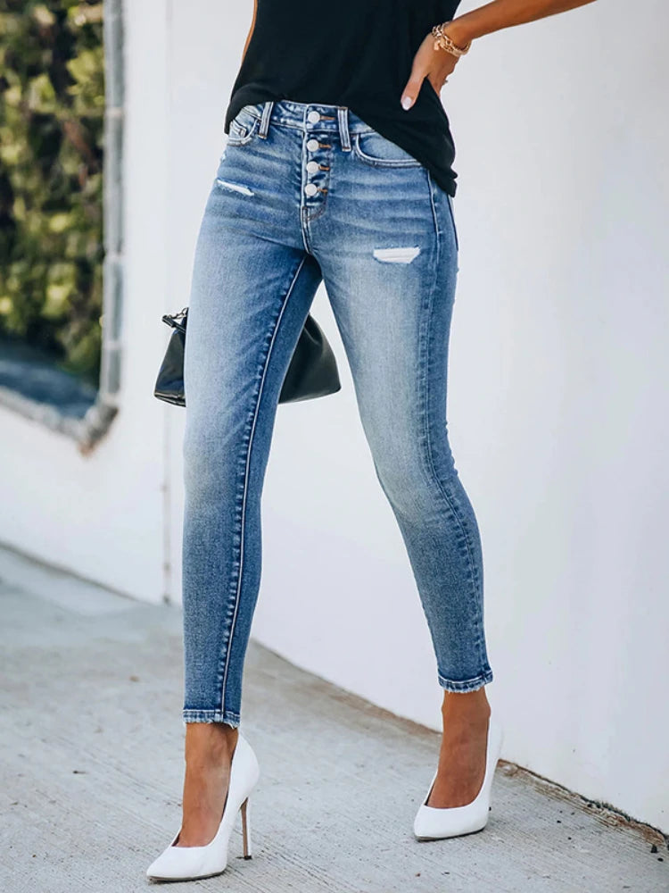 Well Tailored Garment with a Graceful Silhouette