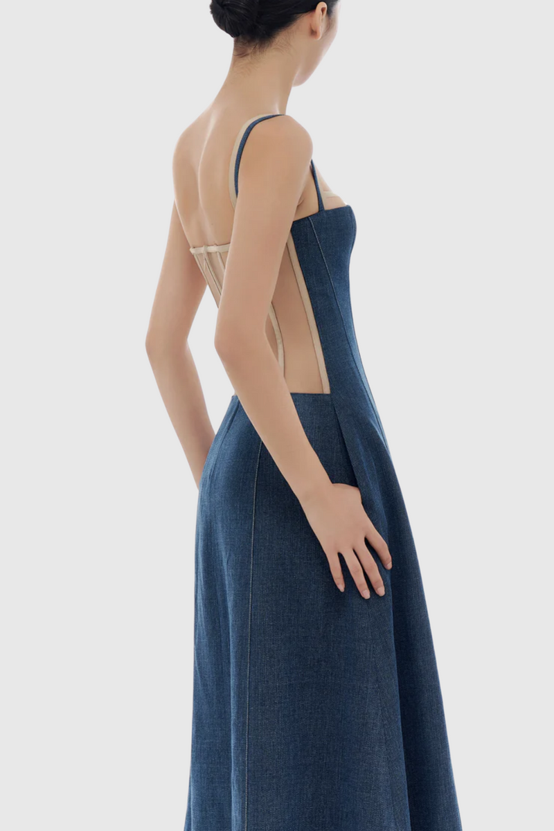 Polished Dress with an Effortless Classic Look