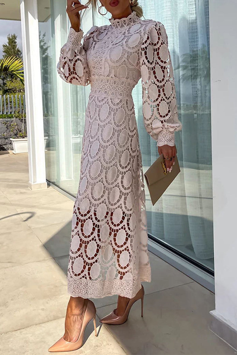 Beautifully Finished Dress in a Timeless Design