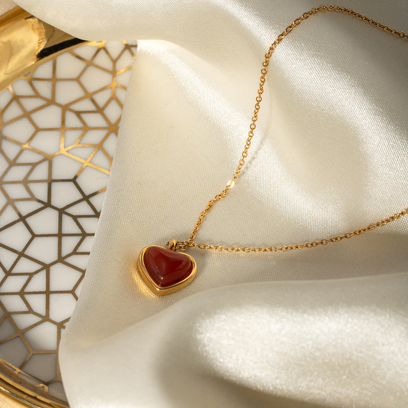 Classic Gold Necklace with Timeless Appeal