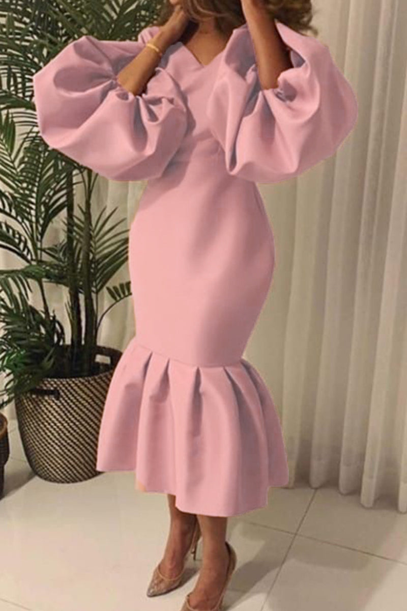 Well Tailored Dress with a Graceful Silhouette