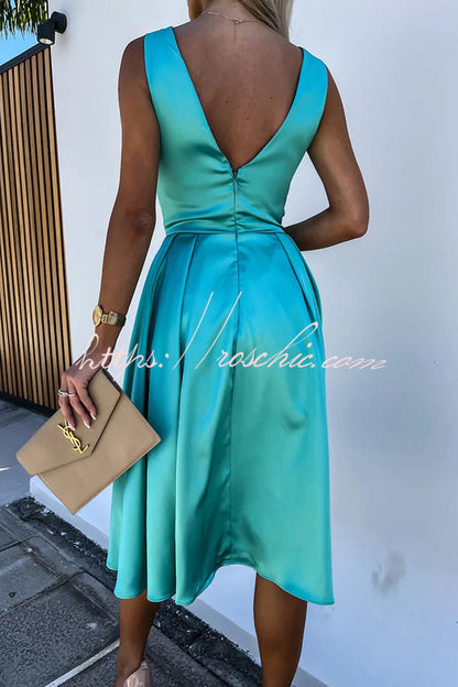 Well Tailored Dress with a Graceful Silhouette