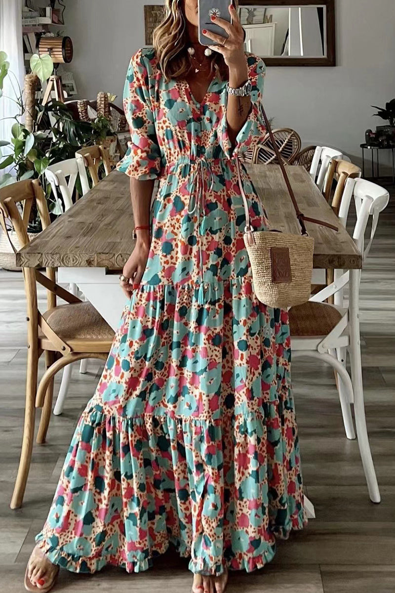 Classic Vintage Dress with a Flattering Fit