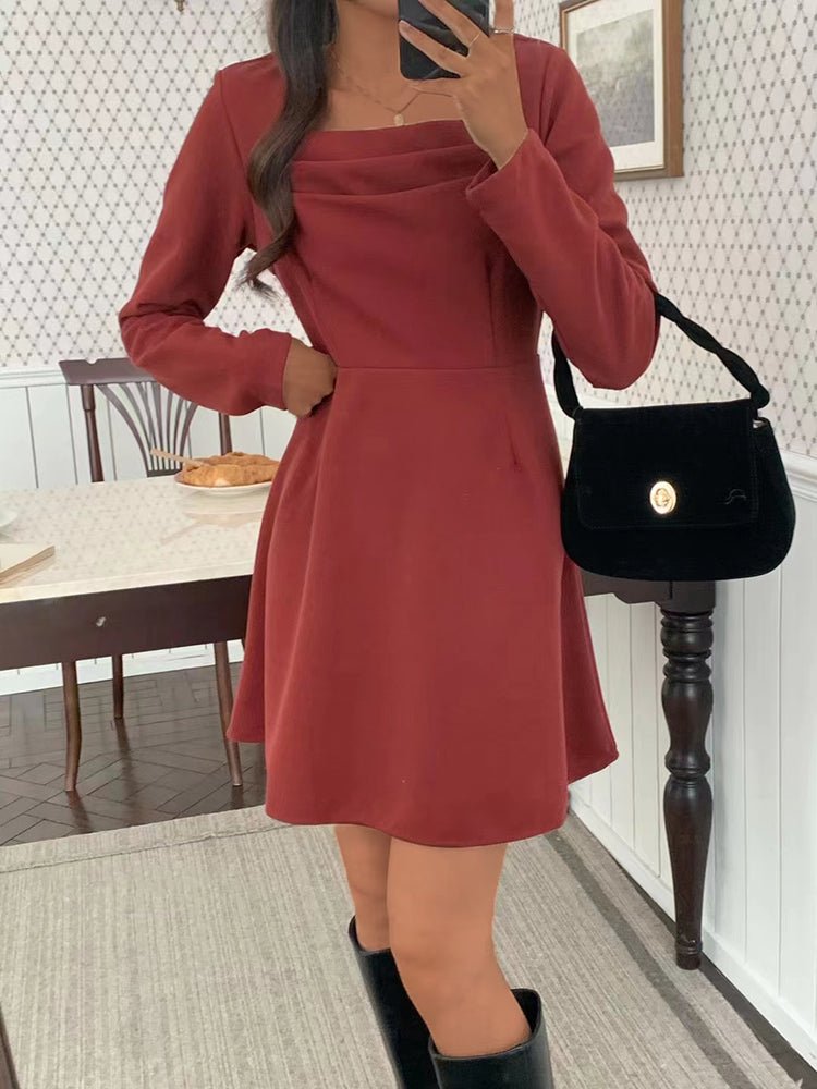 Well Tailored Dress with a Graceful Silhouette