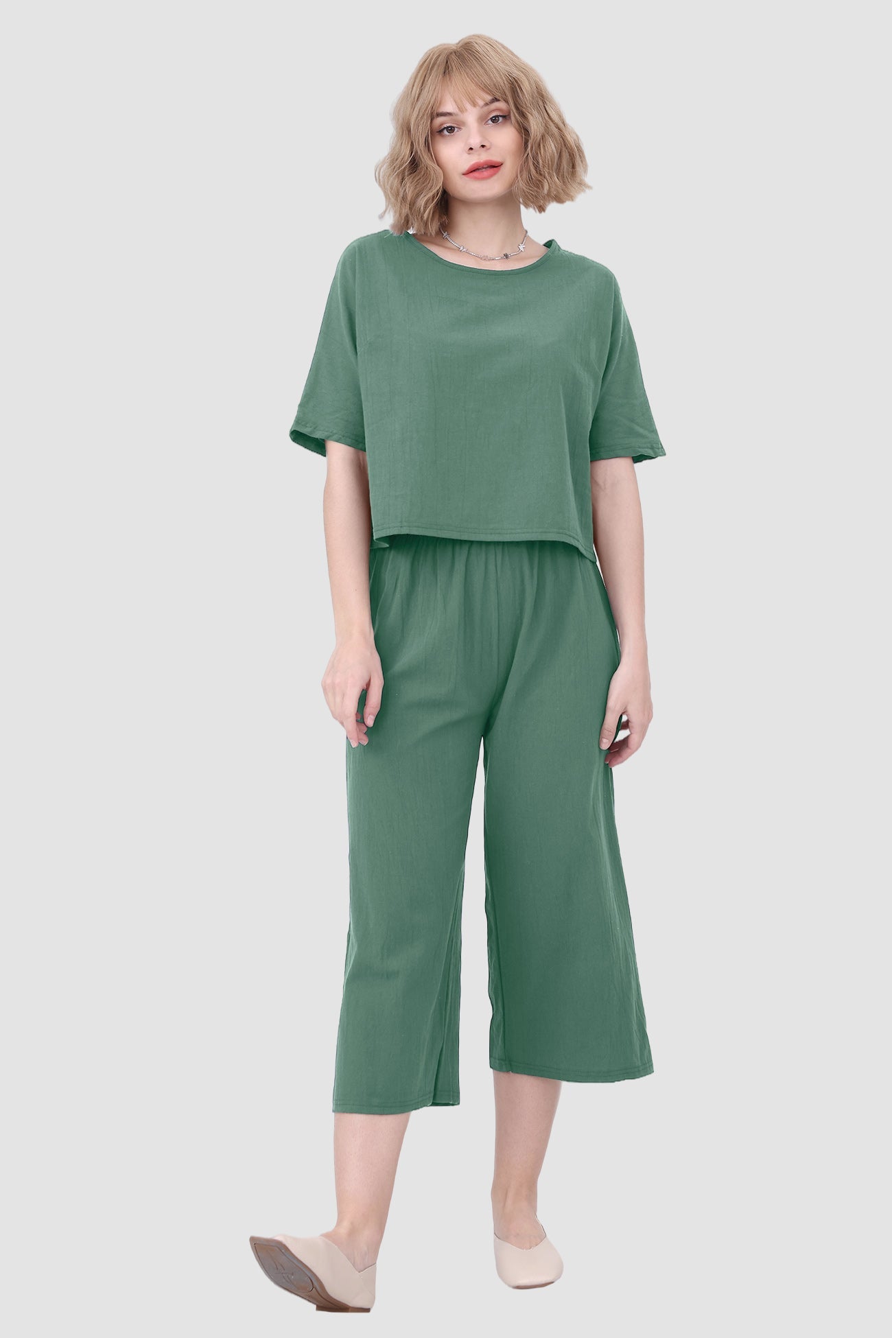 Classic Vintage Pants with a Flattering Fit