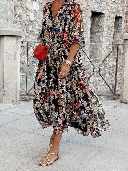 Beautifully Finished Dress in a Timeless Design