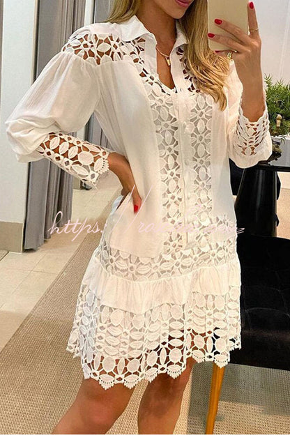 Beautifully Finished Dress in a Timeless Design