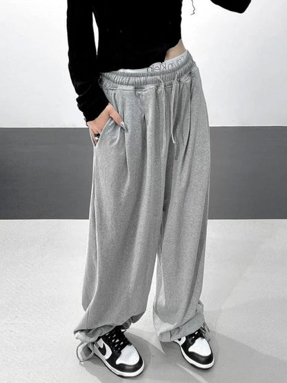 Effortlessly Elegant Pants with a Timeless Design