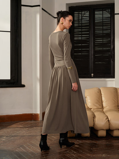 Polished Dress with an Effortless Classic Look