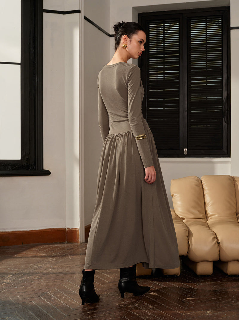 Polished Dress with an Effortless Classic Look