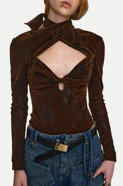 Beautifully Finished Garment in a Timeless Design