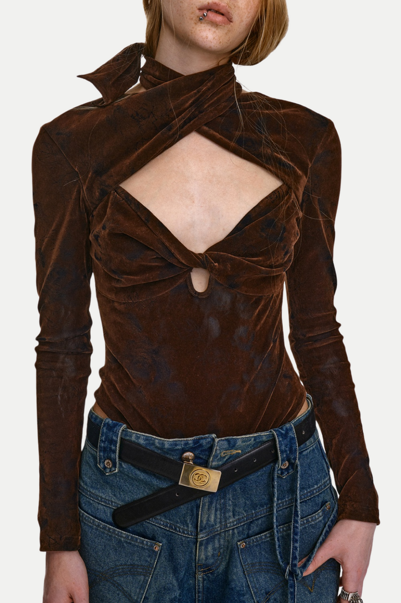 Beautifully Finished Garment in a Timeless Design