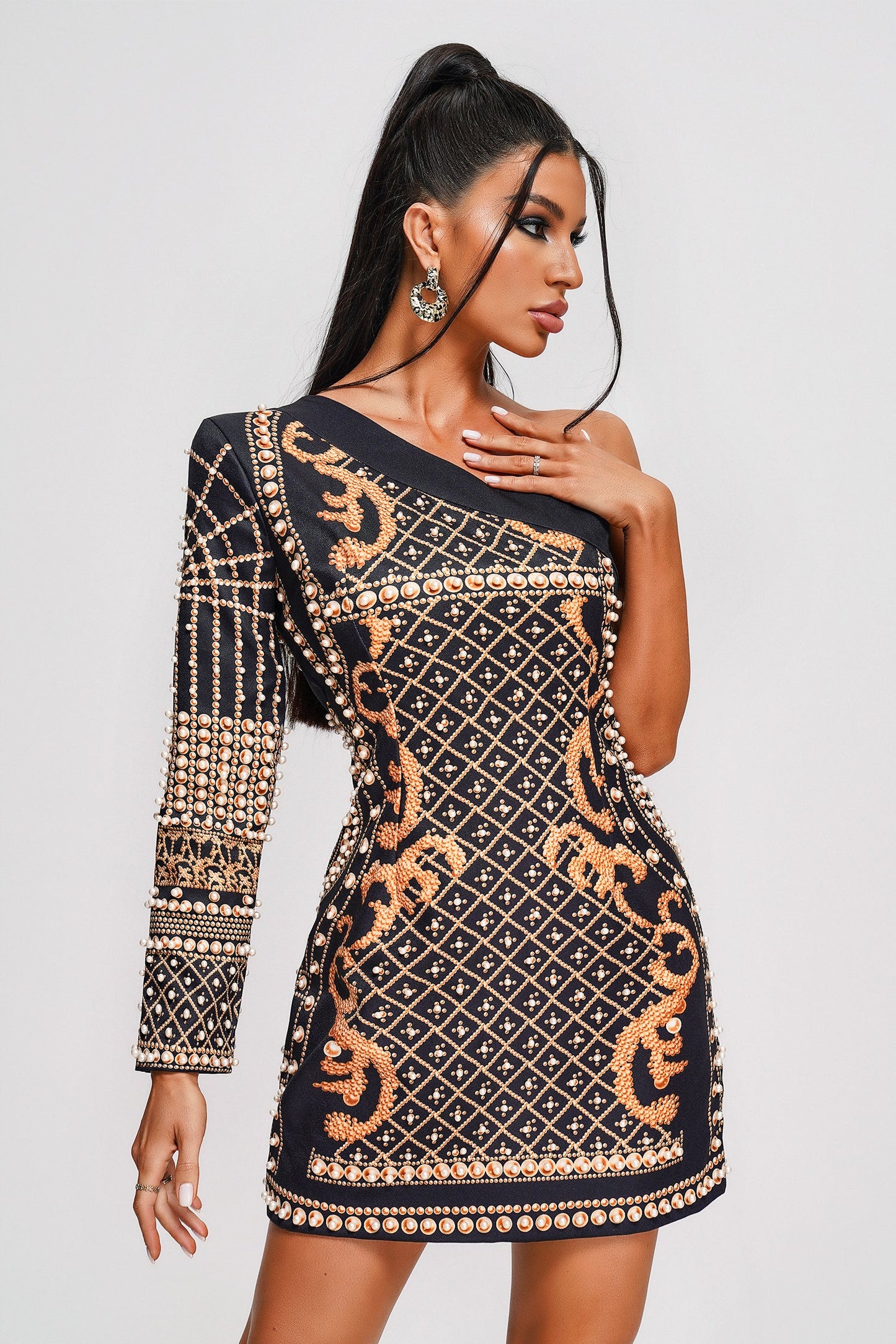 Gracefully Styled Dress for Any Occasion